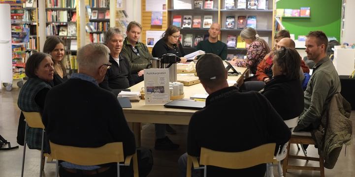 Bilde/illustrasjon for Politikarpraten Politikarpraten